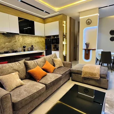 J&E Luxury Apartment