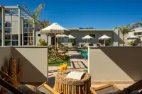 Oasis Luxury Suites