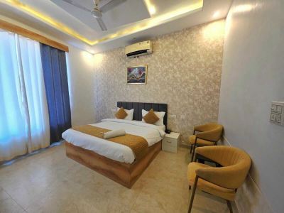 Hotel Devine