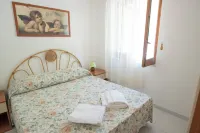 Sea Front Apartment 5 Beds with Balcony 250 Meters from the Beach - appartements de vacances