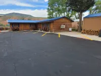 The Trail's End - parking