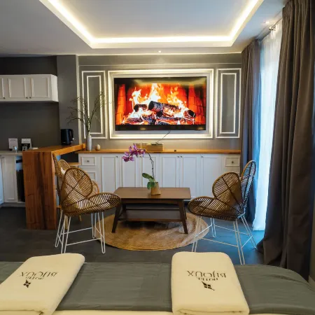Hotel Bijoux
