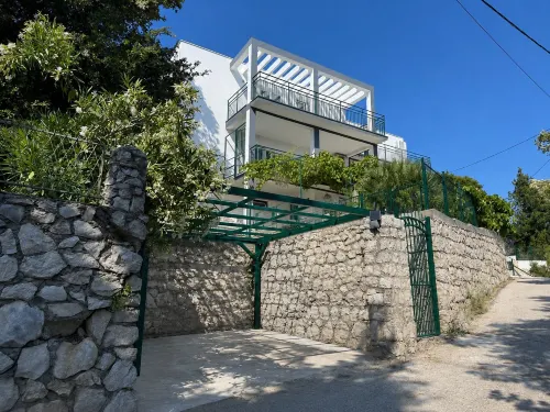 Ceres  Apartments - 3-Star