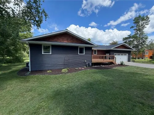 Dockside Retreat on the Canal on Lake Bemidji- 4BR, 3BA-Hot Tub-Fireplace! - واي فاي