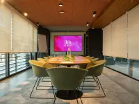Ibis Styles Lisboa Aeroporto - 3-Star