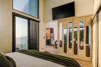 Lakay Monteverde: Heated Pool, Golf Cart Breakfast - Spa