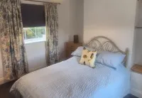 1 Bed Georgian Apartment - Garden - Pets Welcome - 2-Star