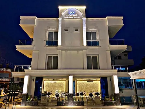 Lotus Otel - piscina