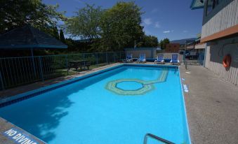 Recreation Inn and Suites