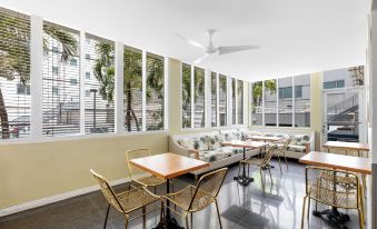 Townhouse Hotel