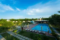 Uppuveli Beach by Dsk - Gym
