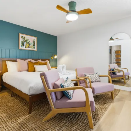 Poolside Oasis Sleeps 8 Game Room Putt Putt