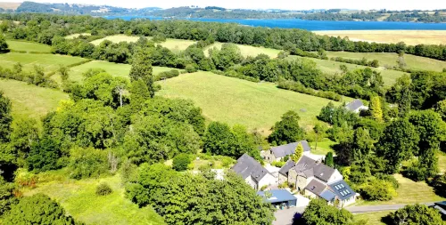 Green Farm Cottage - parking