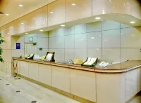 Okayama Ekimae Universal Hotel - Bãi đậu xe