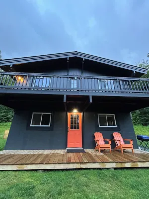 Charming Pet-Friendly Retreat in the Vermont Woods - بوتيك