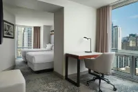 SpringHill Suites Chicago Downtown/River North - Bãi đậu xe