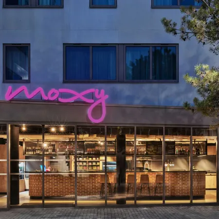 Moxy Amiens