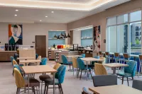 Tru by Hilton Ankeny - breakfast