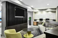 SpringHill Suites Phoenix Tempe/Airport - Airport Shuttle