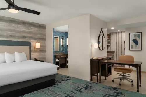 Homewood Suites by Hilton Newport/Middletown - parking