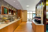 SpringHill Suites Philadelphia Langhorne - breakfast