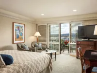 Monterey Bay Inn Hotels near Casa Serrano