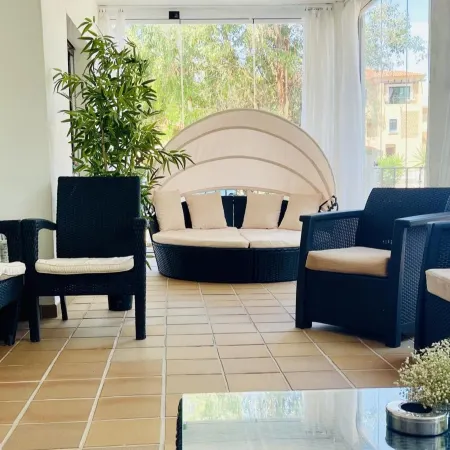 2 Bed Flat-Sleeps 4-Pets-Parking-Marina Duquesa