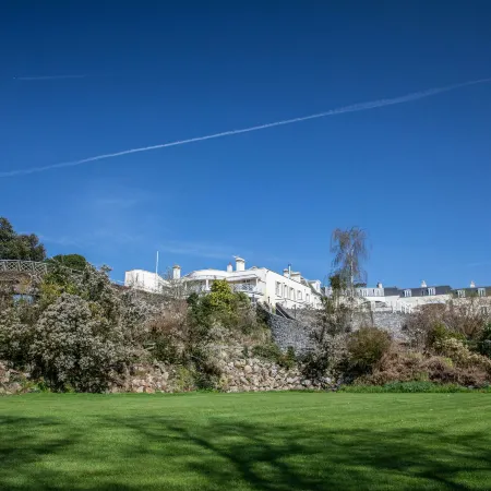 Cliffden Hotel