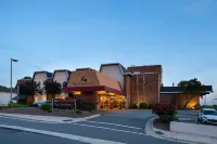 Hawthorne Inn & Conference Center - Lemmikkieläimet sallittu