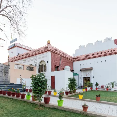 Haveli Ulfat Rai - Chaubeyji's Heritage Hotel