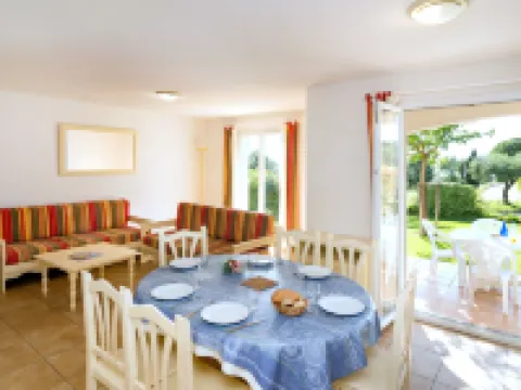 Port Minervois Hotels in Homps
