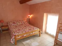 La Cardeline Hotels in Grillon