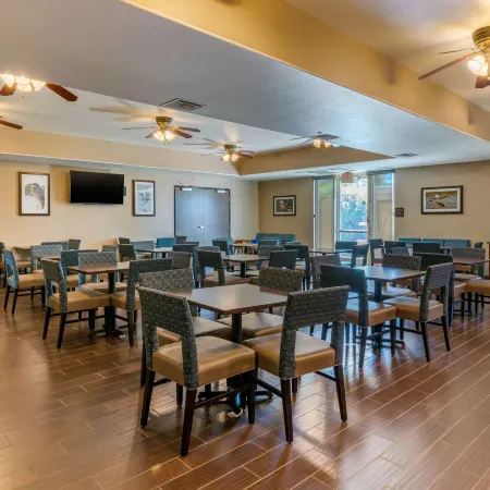 Comfort Inn & Suites Galt - Lodi North