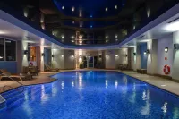 Windmill Village Hotel, Golf Club & Spa Coventry, BW Signature Collection - piscina