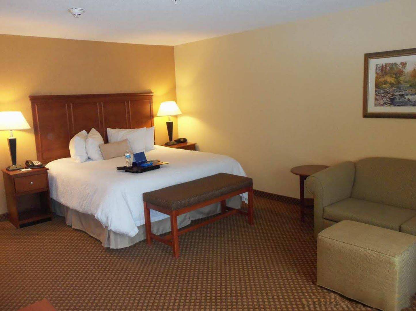 Hampton Inn & Suites Detroit/Chesterfield