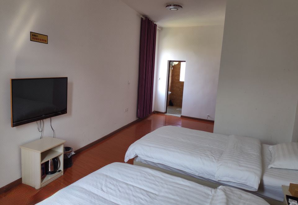 Zheng'an Yichen Hotel