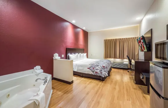 奧卡拉紅屋頂酒店