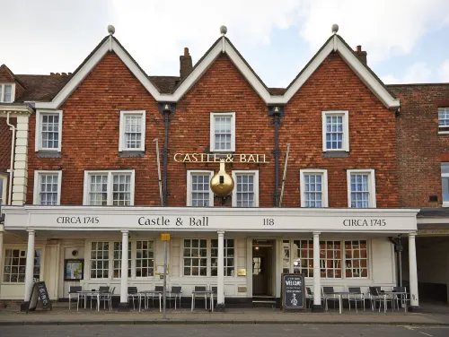 Castle and Ball by Greene King Inns Hotels in Marlborough