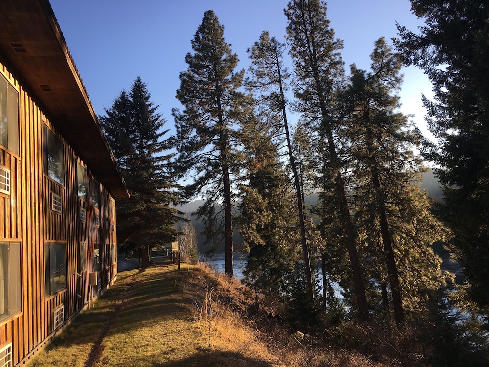 Rimrock Lodge