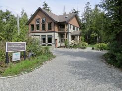 Cobble Wood and Bird Sanctuary Guest Houses