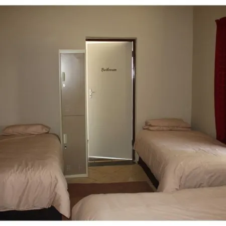 3 Single Bedroom in Farmhouse in Limpopo Province