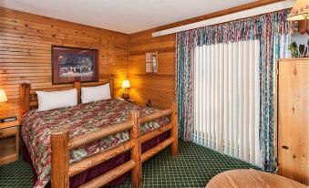 Voyageur Lakewalk Inn