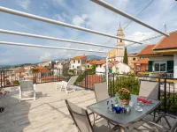 Toni (Tzr240) Hotels in Terzorio