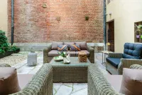 Puccini Penthouse with Terrace Inside Lucca