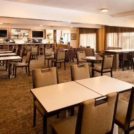 Red Lion Hotel Portland Airport