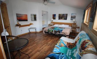 York Creek Bed & Breakfast - Housity