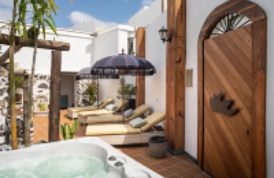 El Charco Suites Hotels in Arrecife