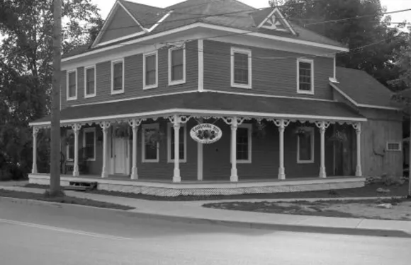 艾米利維爾住宿加早餐旅館