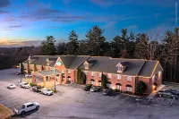 Mountain Inn & Suites Flat Rock Hotel di Blue Ridge