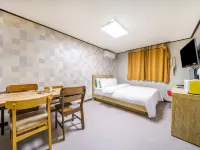 Seongnam Moran Gaja Motel Hotels near Hwangsong Park